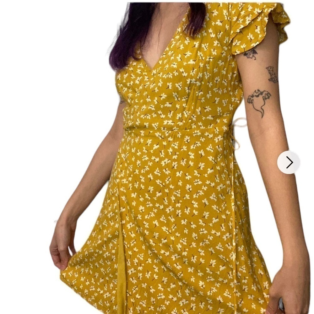 Harper Heritage Leaf Design Ruffle Cap Sleeve Wrap Dress Yellow